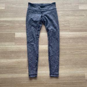 Black/gray textured leggings. Lululemon size 6